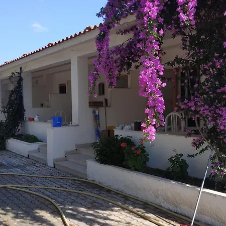 Mirabilis Holiday home *